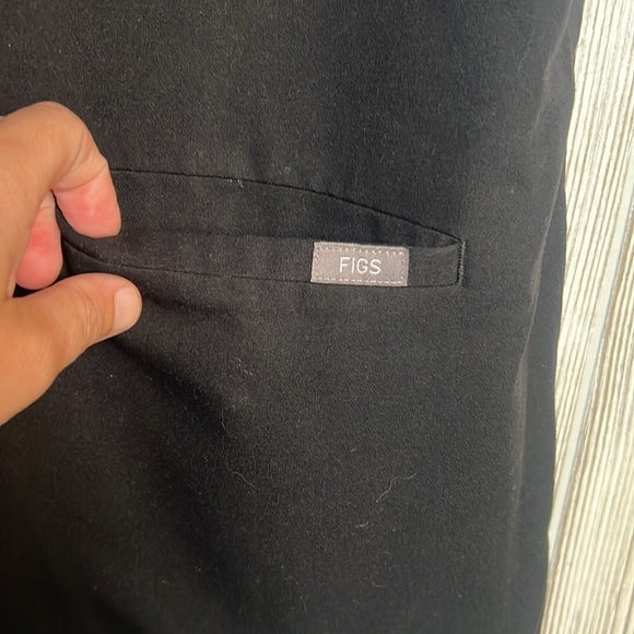 FIGS Technical Collection Womens Scrub Top Black, 2 Pockets Style Size XL - Picture 2 of 7